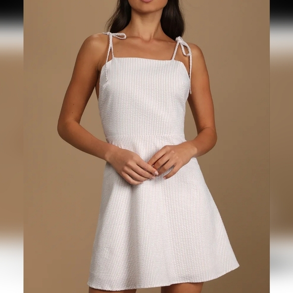 NWT Down the Horizon Beige Striped Tie Strap Skater Dress Size Medium - Picture 2 of 13